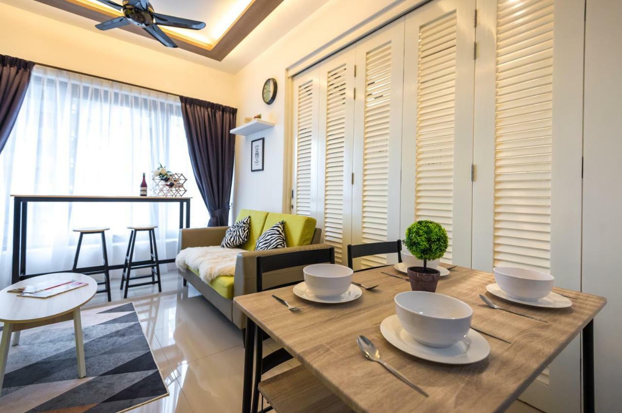 Love Come Home @ Japan-European Style Homestay George Town Exterior photo